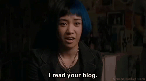 A girl saying "I read your blog."
